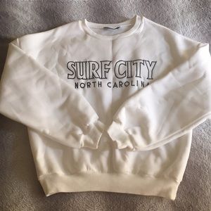 White surf city north Carolina crew neck.